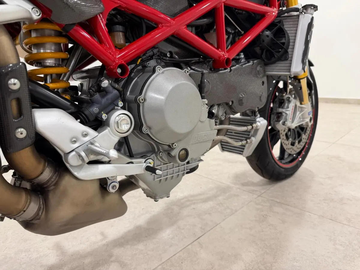 Ducati Monster S4Rs Testastretta (11)