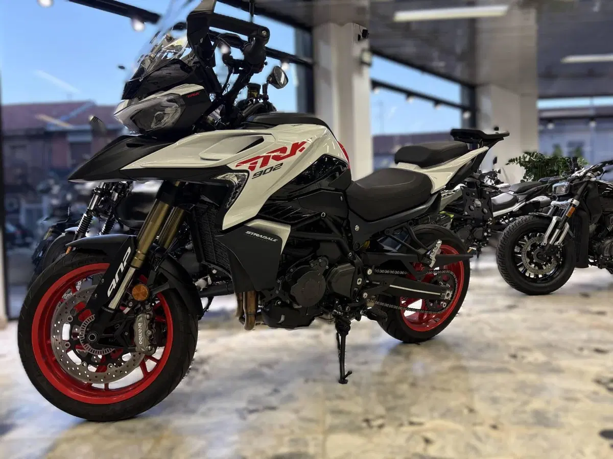 Benelli TRK 902 Stradale (2026)