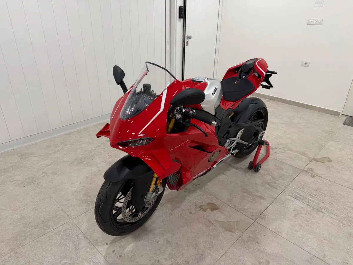 Ducati Panigale V4 R (2026) (4)