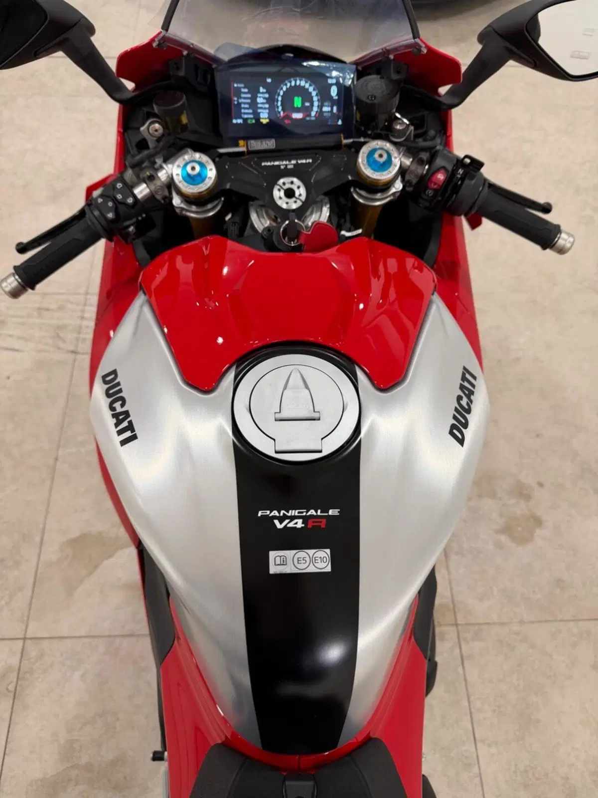 Ducati Panigale V4 R (2026) (9)