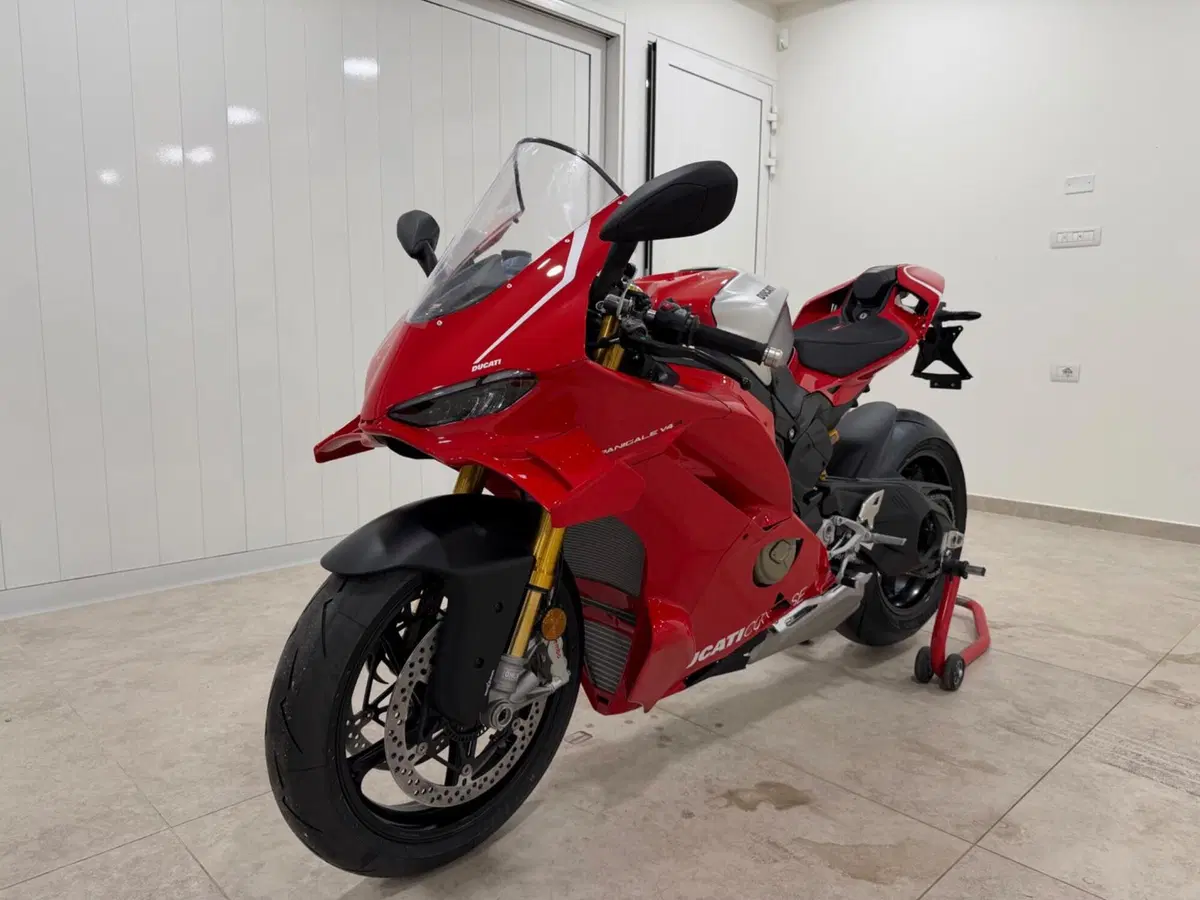 Ducati Panigale V4 R (2026) (2)