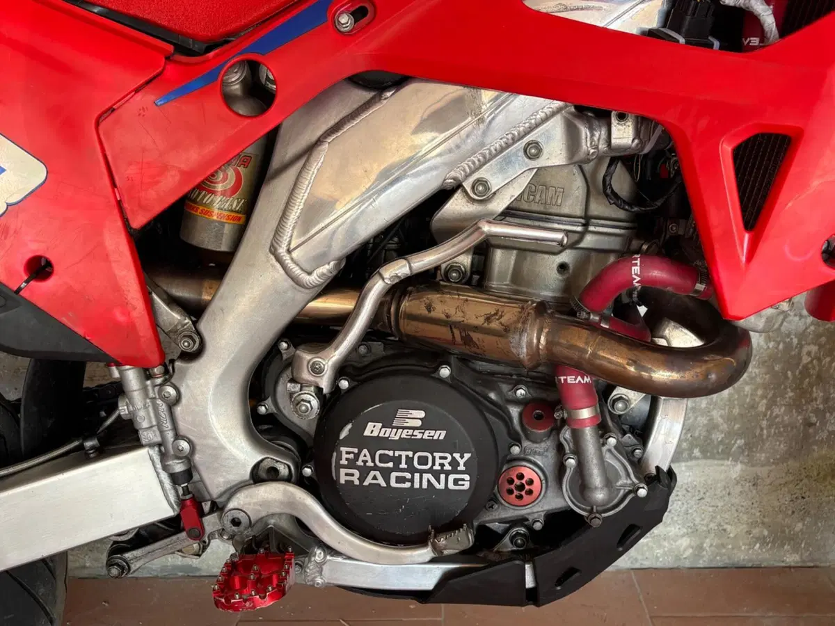 Honda CRF 450R (2001 - 02) (4)