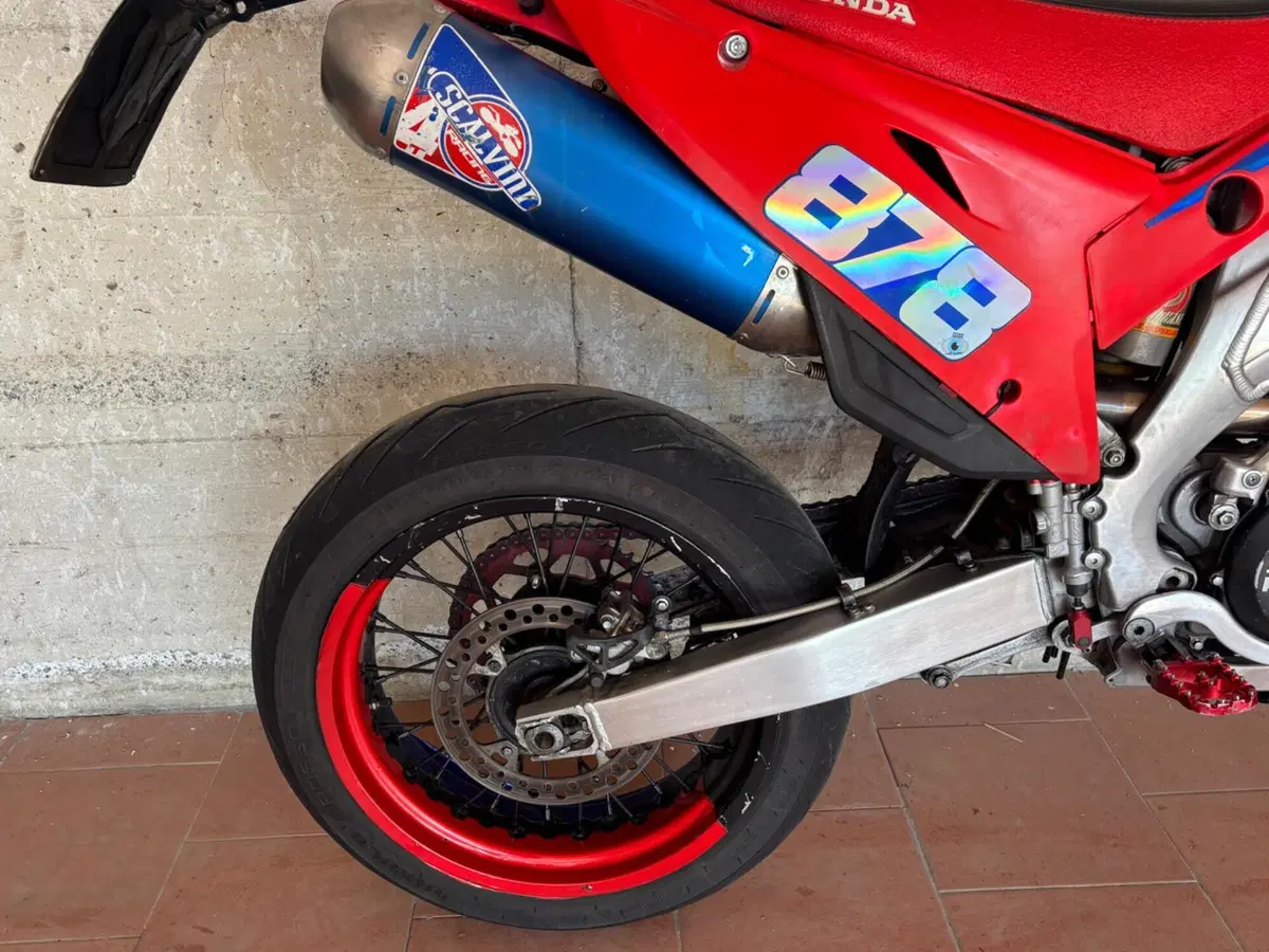 Honda CRF 450R (2001 - 02) (9)
