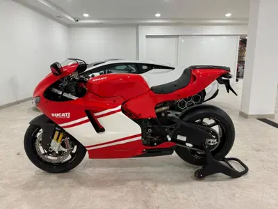 Ducati Desmosedici RR usata