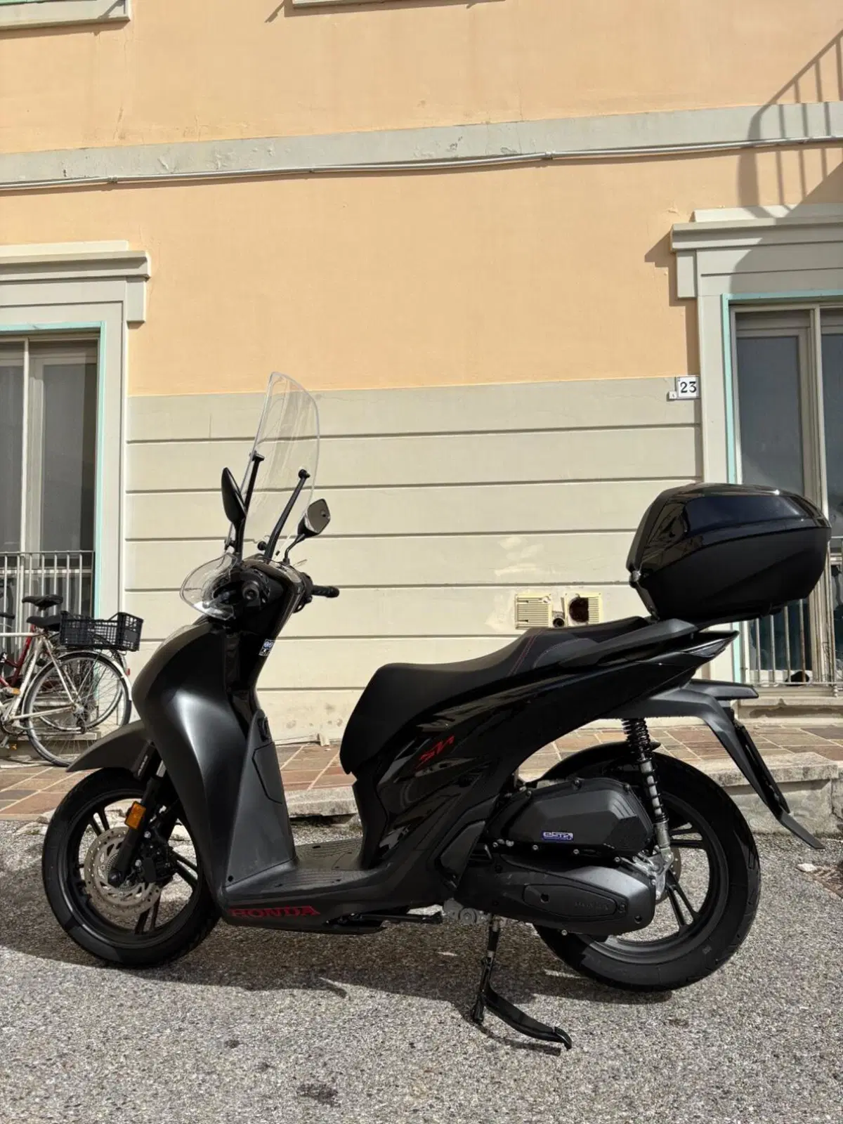 Honda SH 125i Sport (2024 - 25) (3)