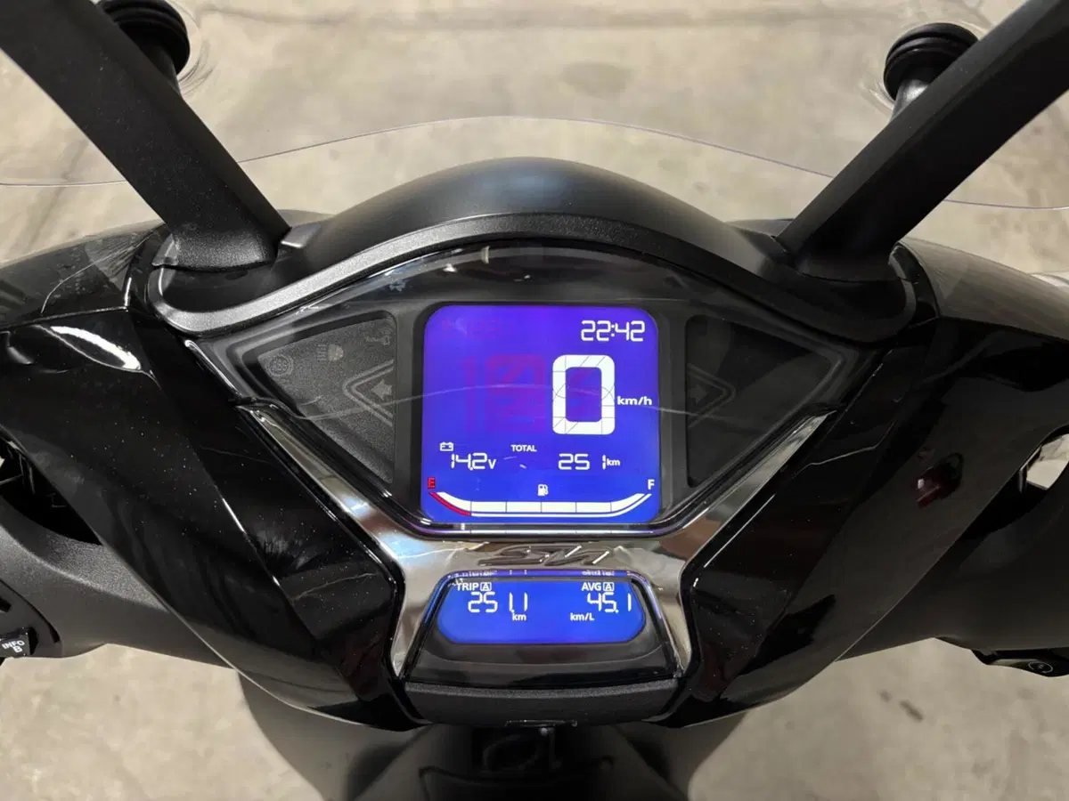 Honda SH 125i Sport (2024 - 25) (4)