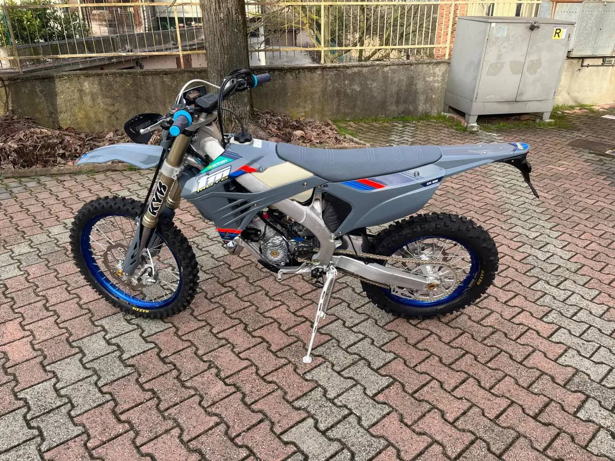 Tm Moto EN 125 ES Fi (2026) (2)