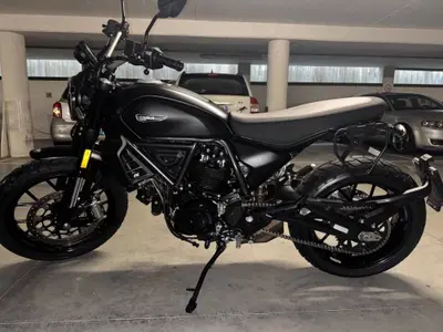Ducati Scrambler 800 Icon Dark (2025 - 26) usata