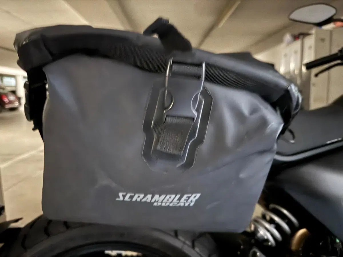 Ducati Scrambler 800 Icon Dark (2025 - 26) (6)
