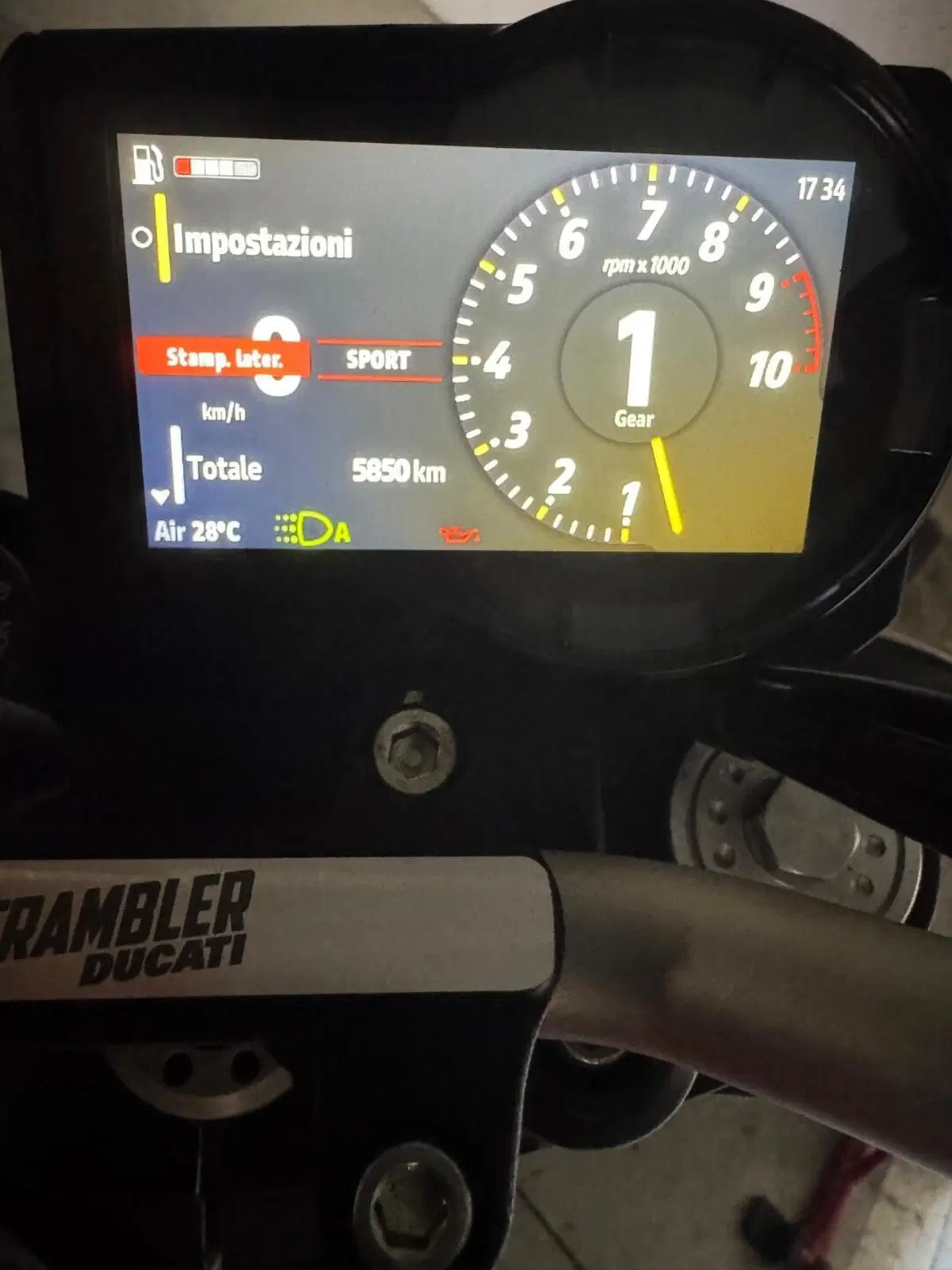 Ducati Scrambler 800 Icon Dark (2025 - 26) (7)
