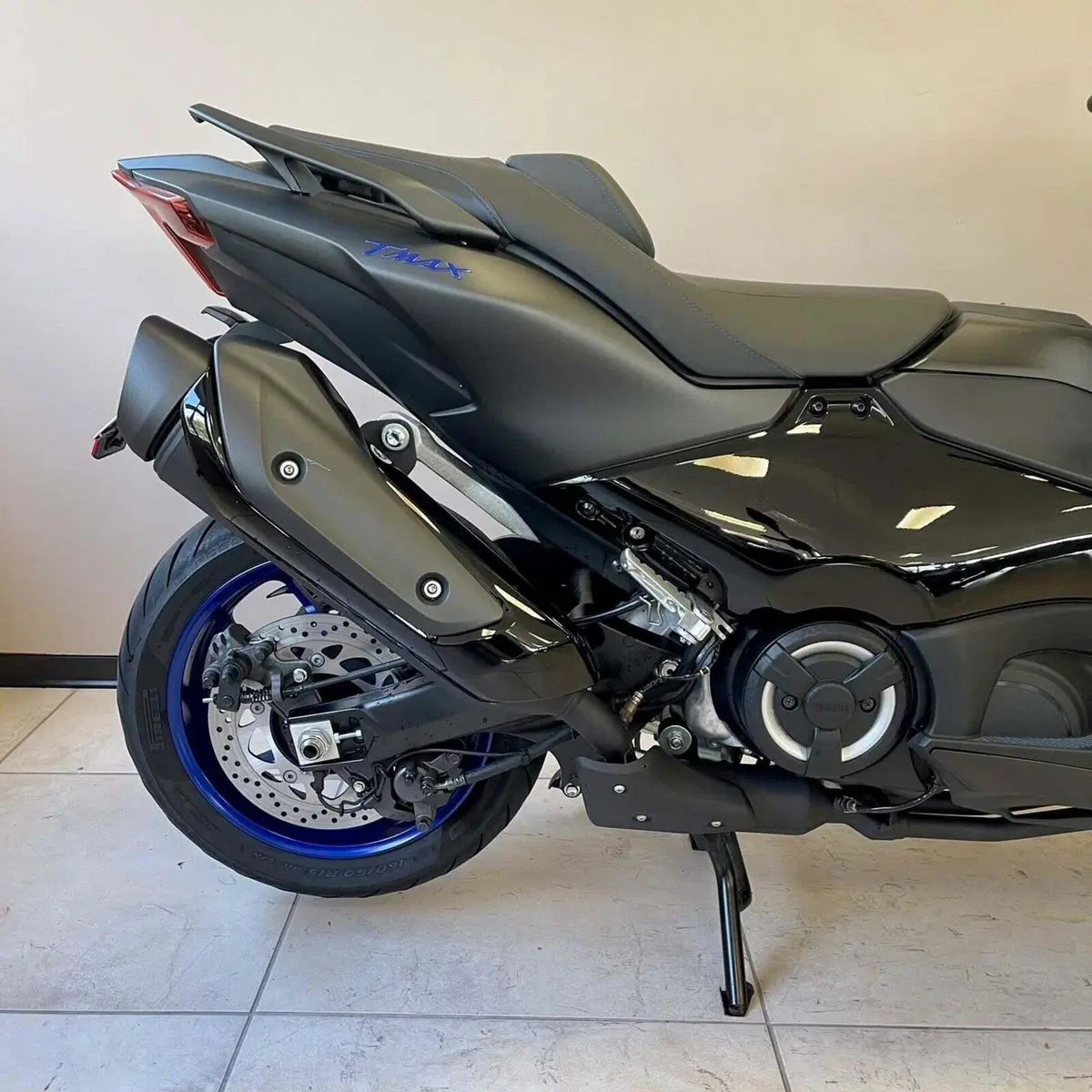 Yamaha T-Max 560 (2025 - 26) (7)