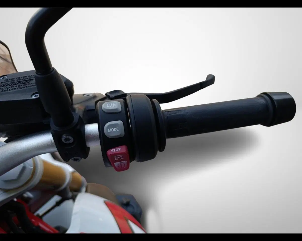 Bmw R 1200 R (2015 - 16) (11)
