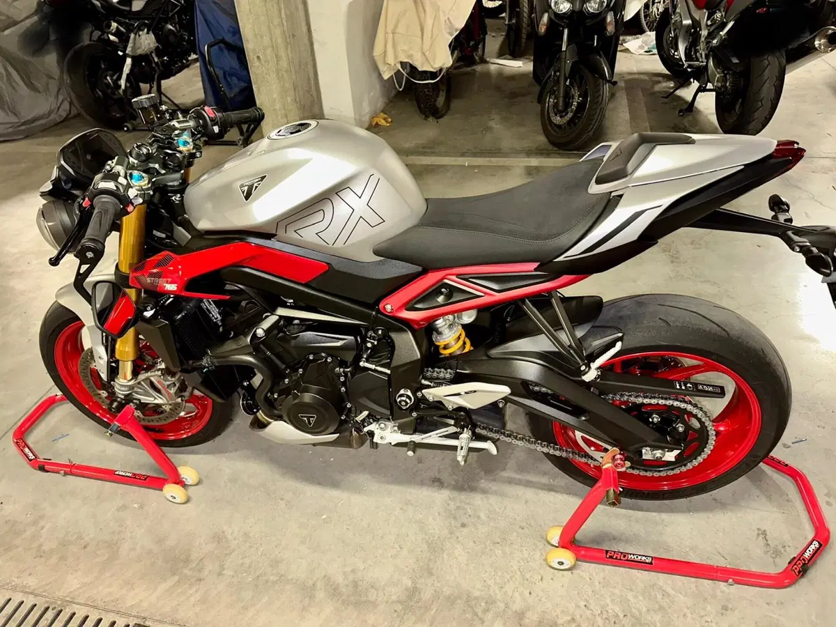 Triumph Street Triple 765 RX (2026)