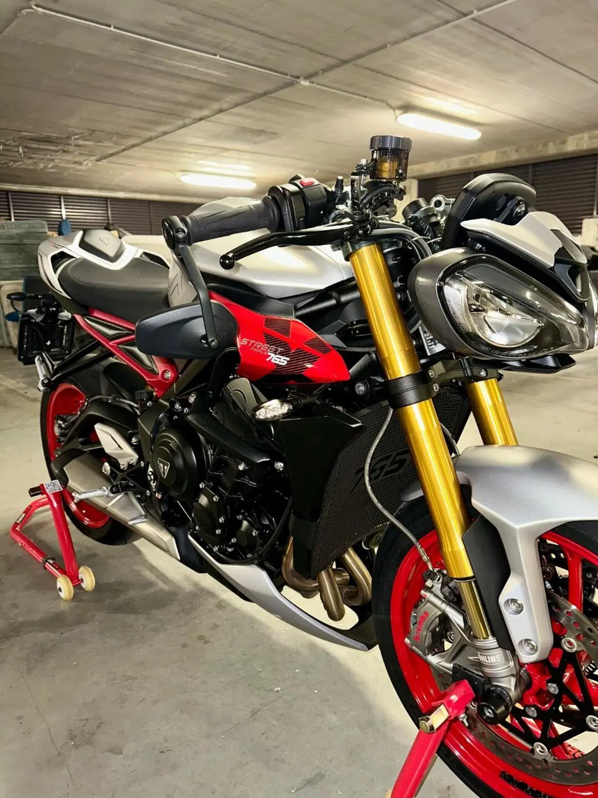 Triumph Street Triple 765 RX (2026) (2)