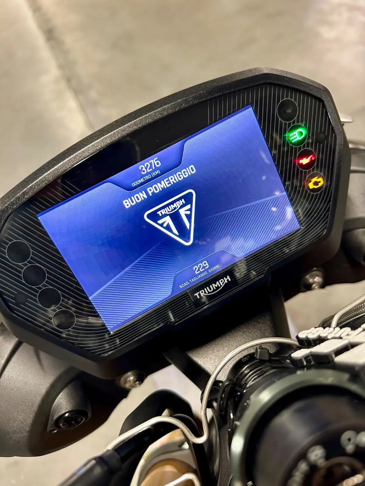 Triumph Street Triple 765 RX (2026) (7)