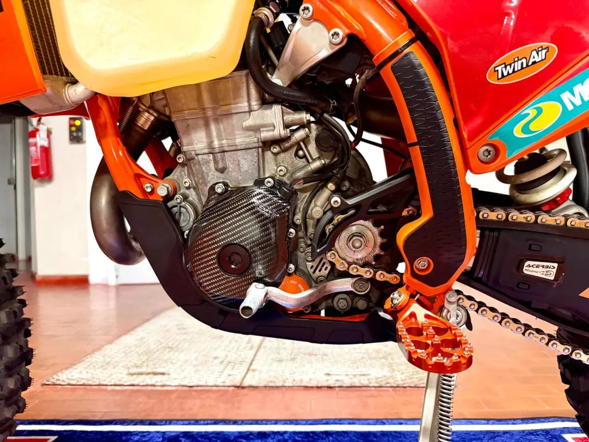 KTM 450 EXC-F Six Days (2024) (13)