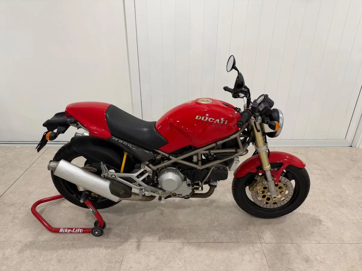 Ducati Monster 900 (1993 - 96) (2)