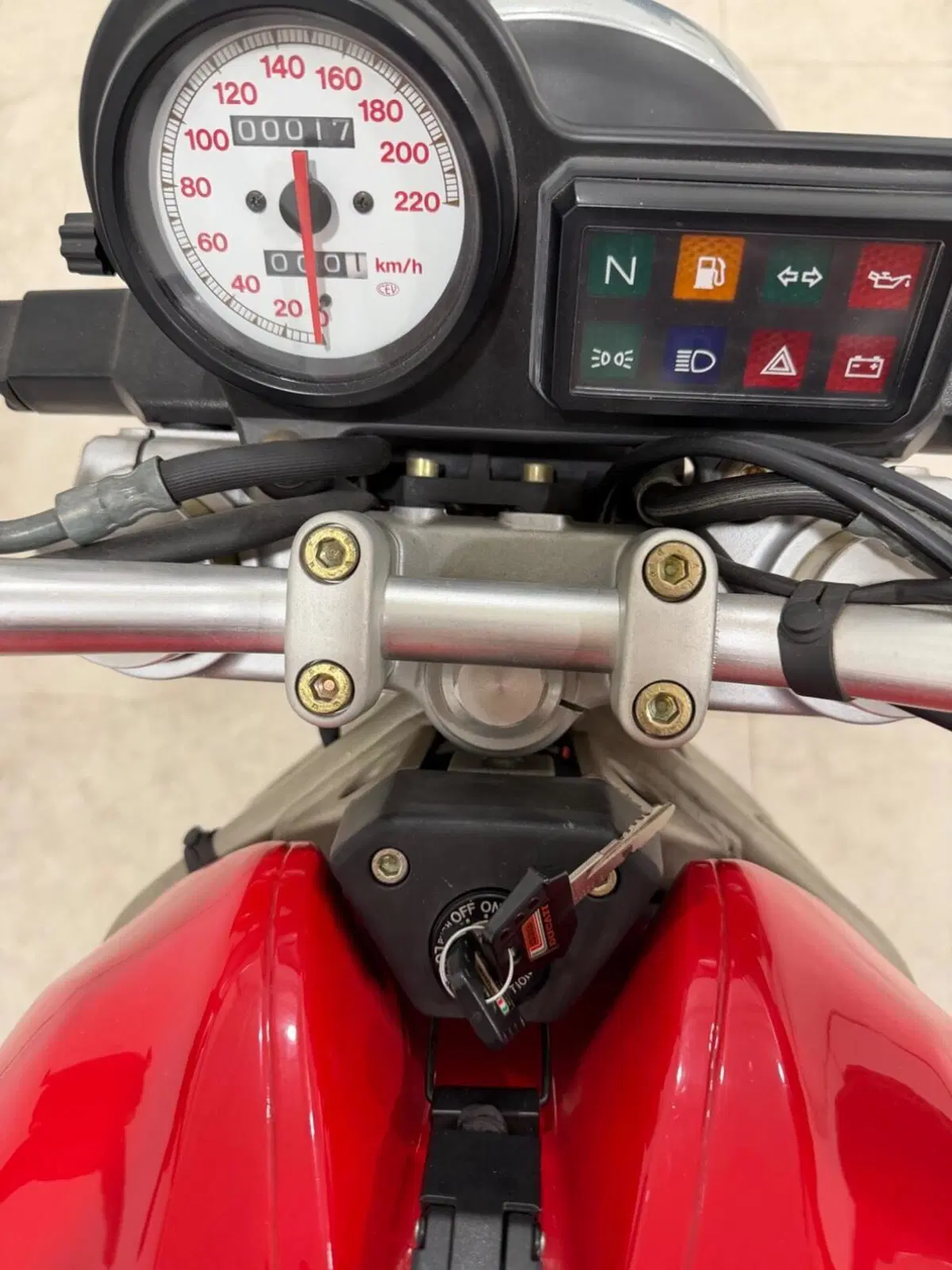 Ducati Monster 900 (1993 - 96) (8)