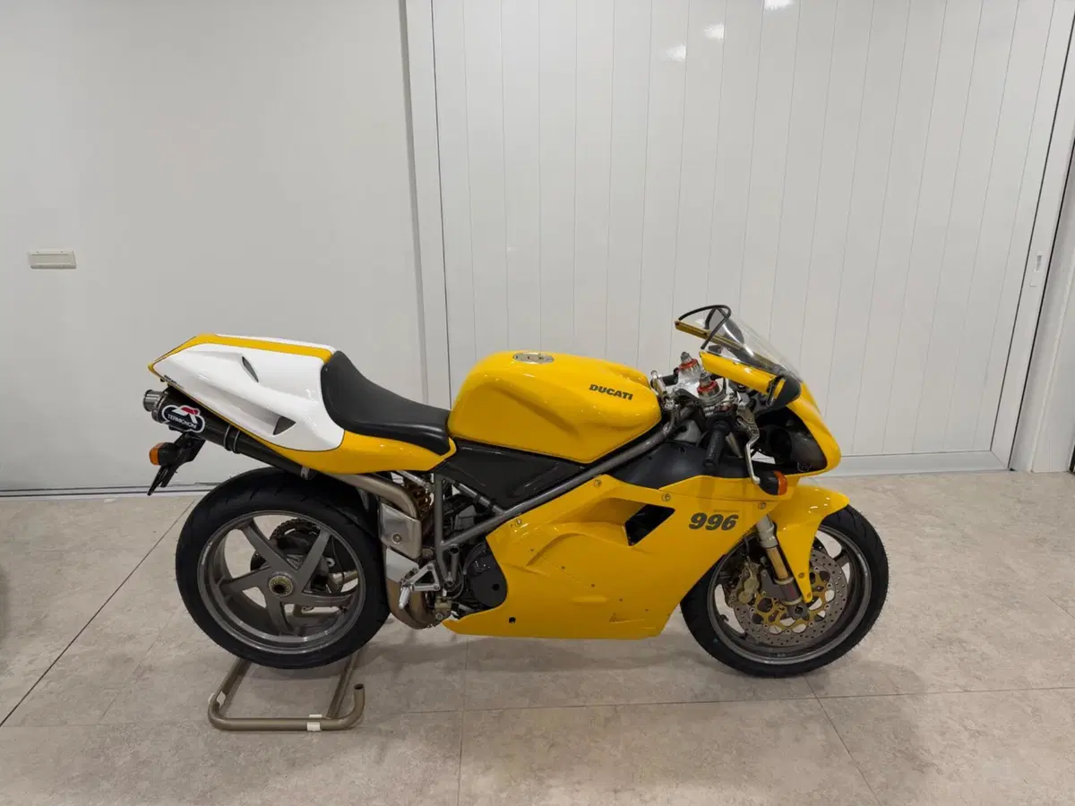 Ducati 996 S (2001) (2)