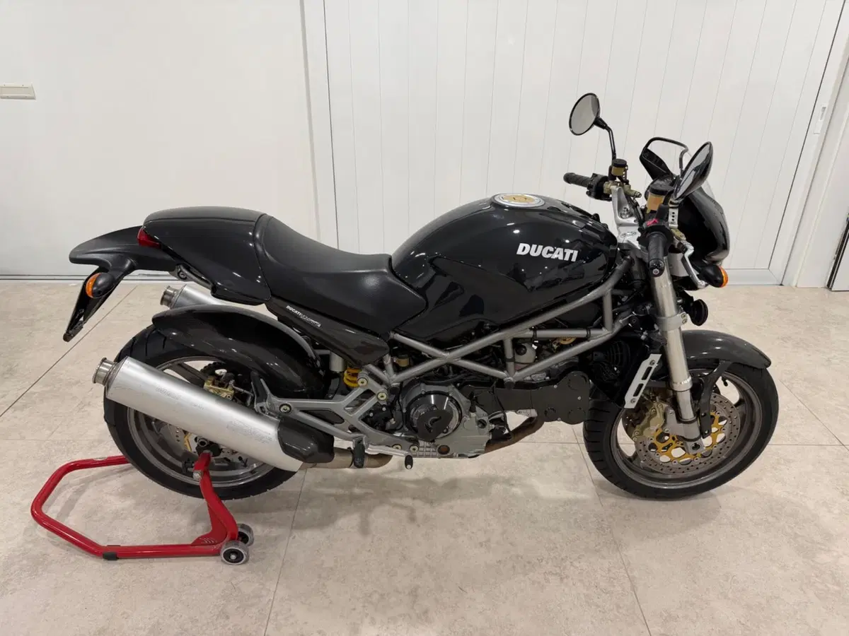 Ducati Monster S4 (2001 - 03) (2)