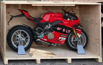 Ducati Panigale V4 Bautista 2022 World Champion Replica (2023) nuova
