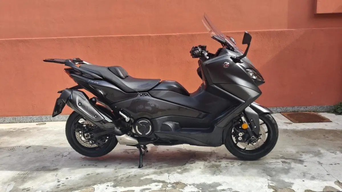 Yamaha T-Max 560 (2022 - 24)