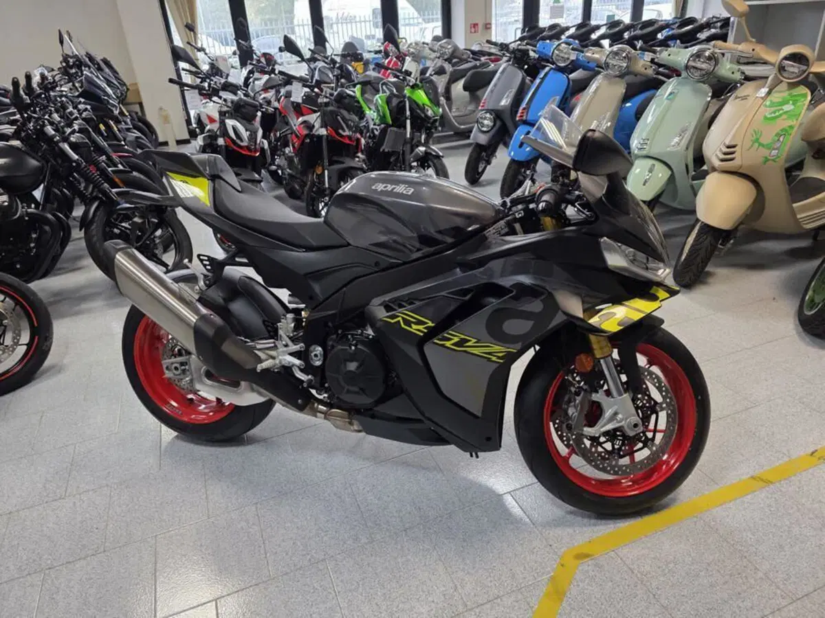 Aprilia RSV4 1100 (2025 - 26) (4)