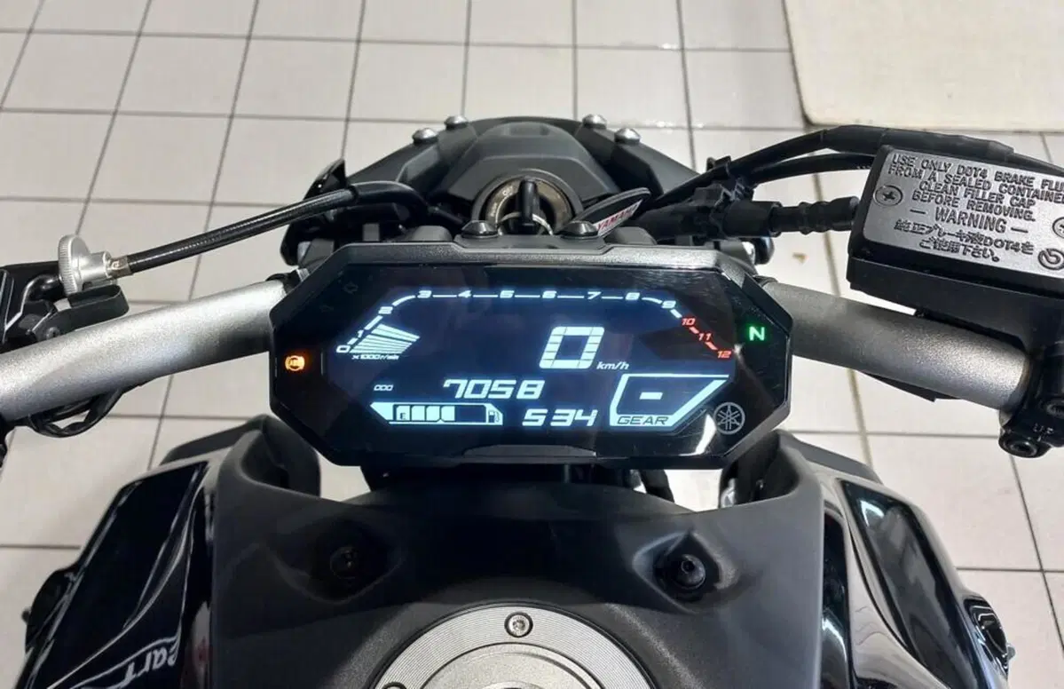 Yamaha MT-07 Pure (2023 - 25) (4)