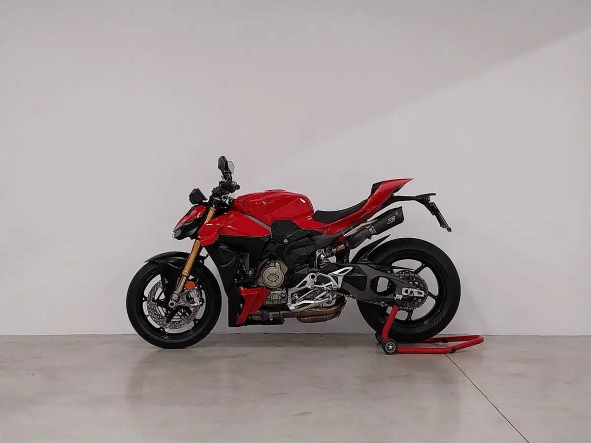 Ducati Streetfighter V4 S (2025 - 26) (3)