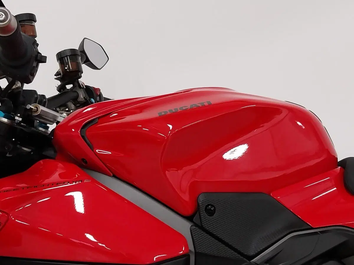 Ducati Streetfighter V4 S (2025 - 26) (15)
