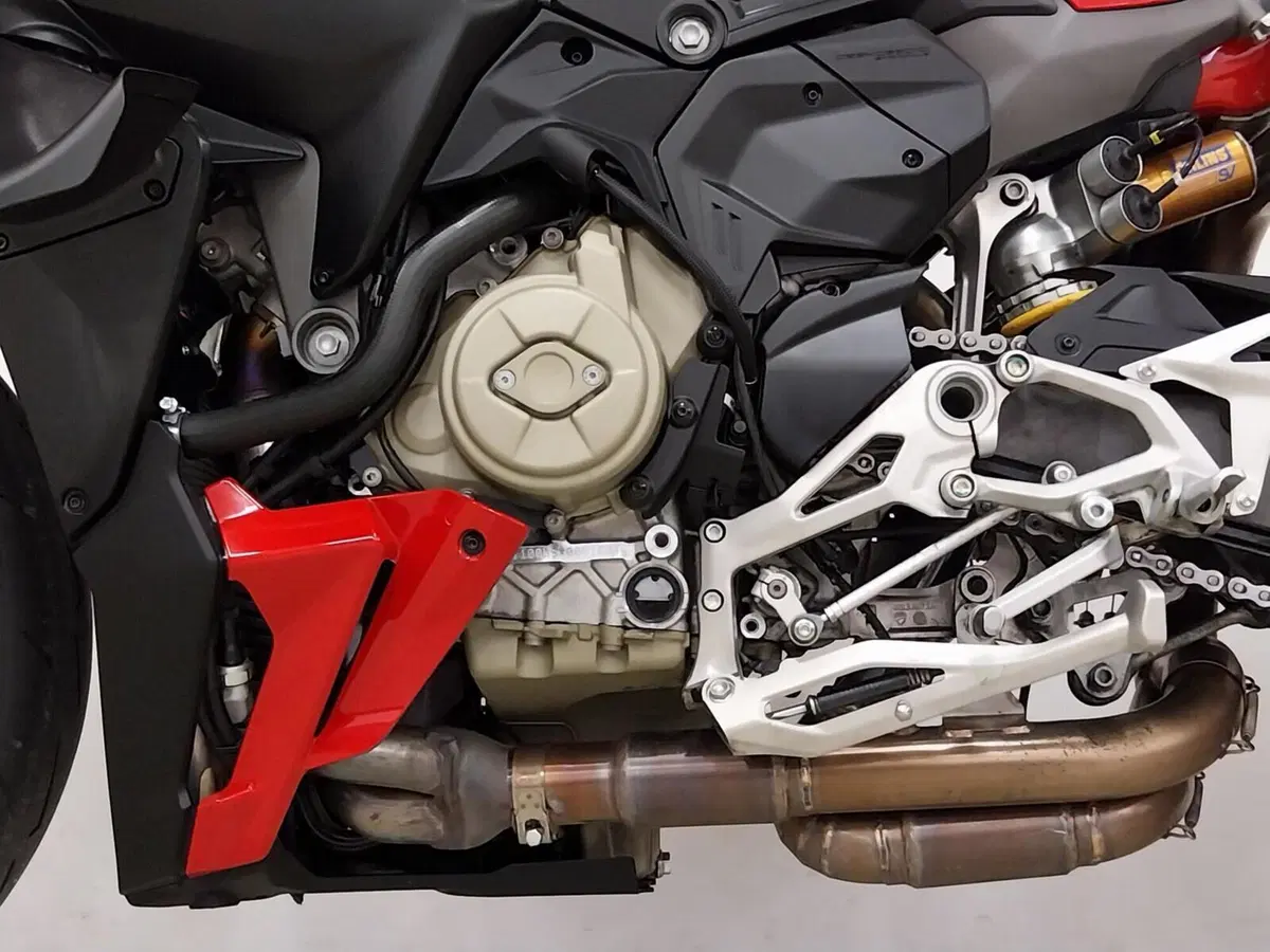 Ducati Streetfighter V4 S (2025 - 26) (19)