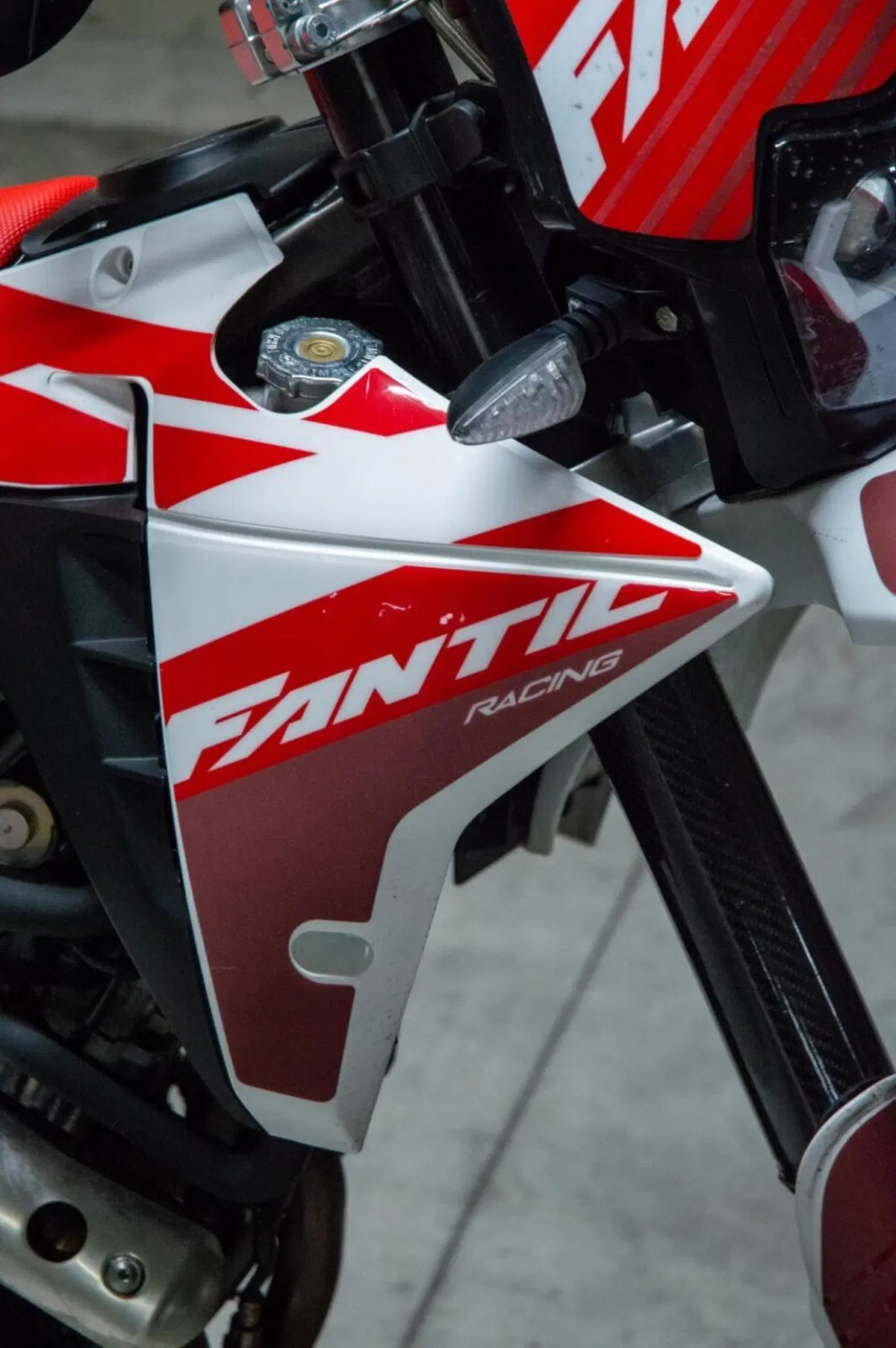 Fantic Motor XMF 125 Motard Performance 4T (2023 - 24) (6)