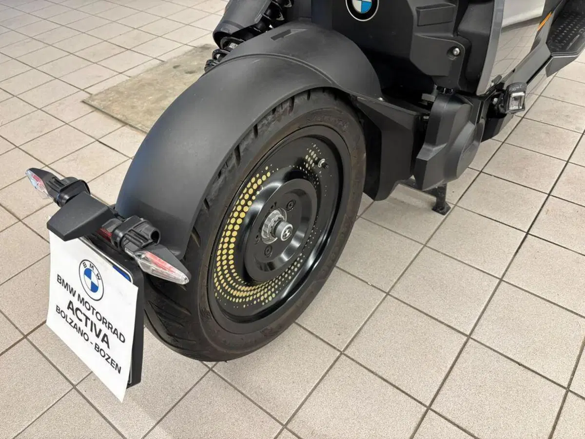 Bmw CE 04 (2021 - 25) (13)