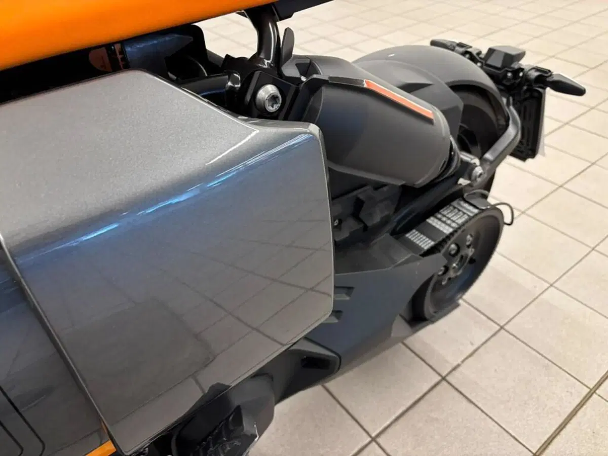 Bmw CE 04 (2021 - 25) (12)