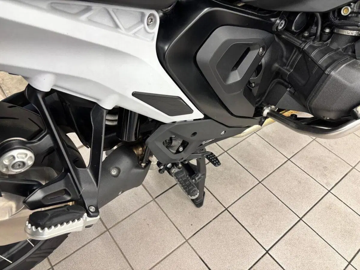 Bmw R 1300 GS (2023 - 26) (15)
