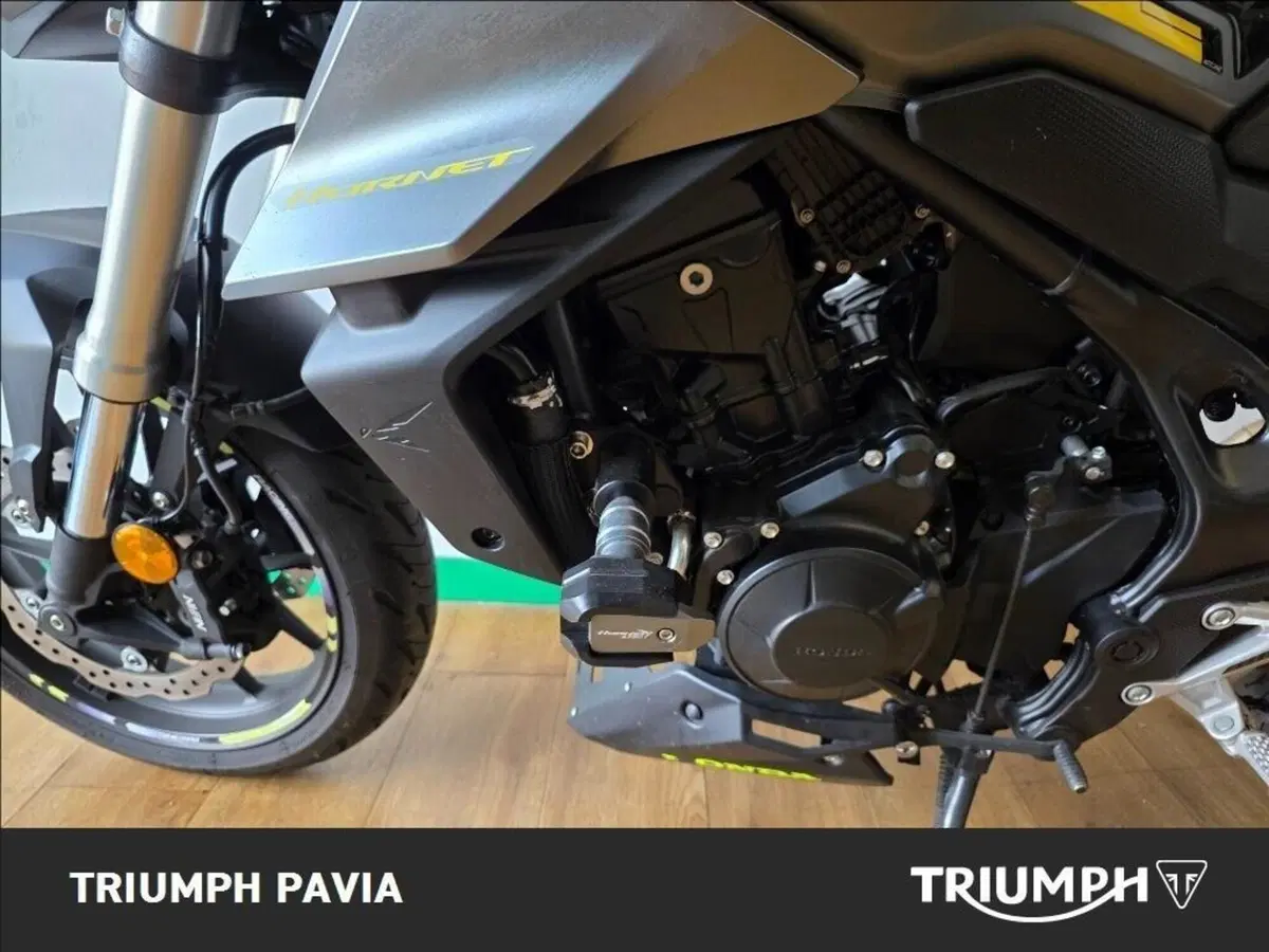 Honda CB 750 Hornet (2023 - 24) (15)