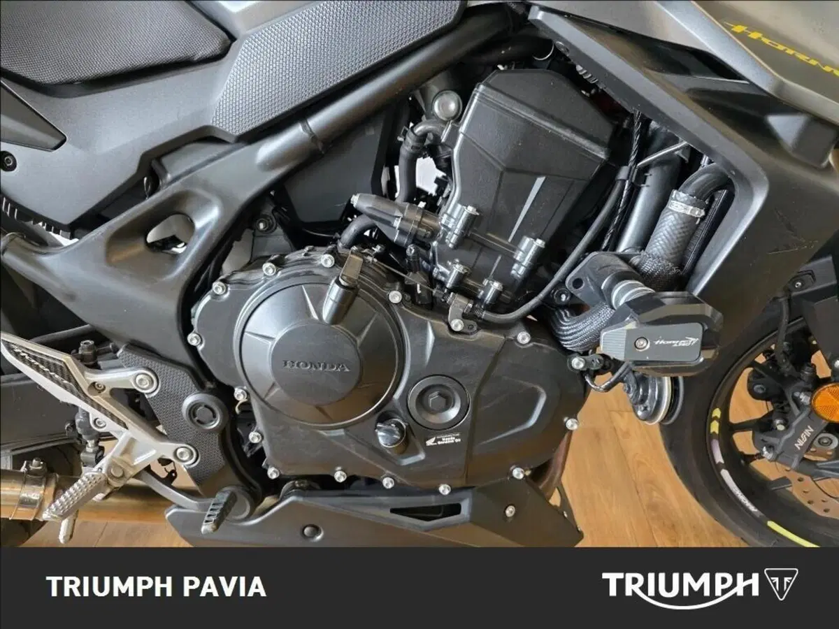 Honda CB 750 Hornet (2023 - 24) (4)