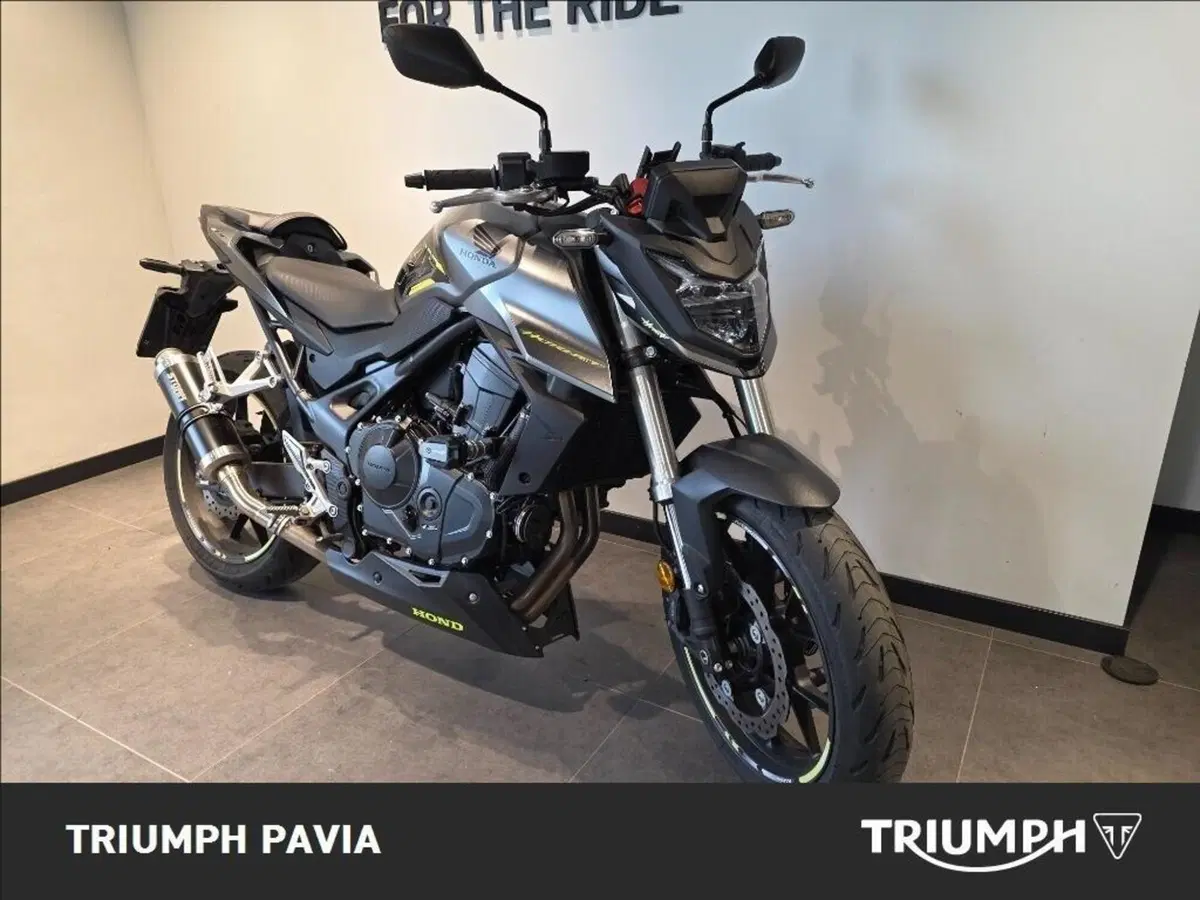 Honda CB 750 Hornet (2023 - 24) (24)