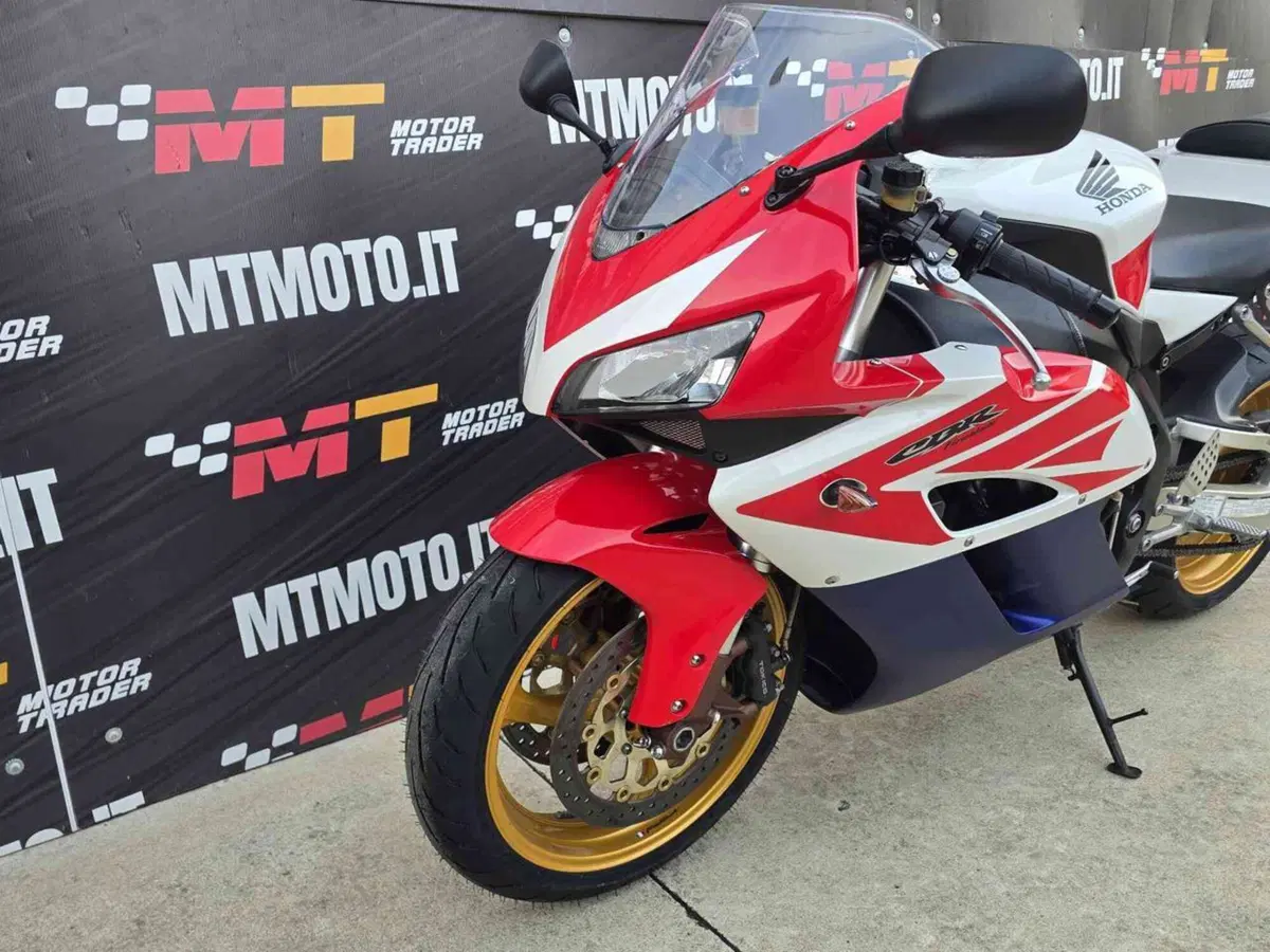 Honda CBR 1000 RR Fireblade (2004 - 05) (3)