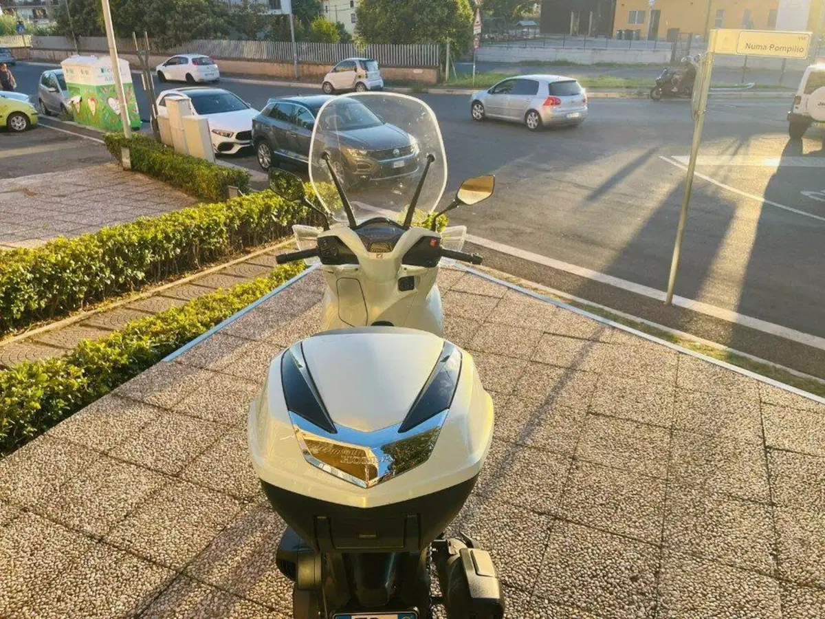 Honda SH 350i Sport (2025 - 26) (9)