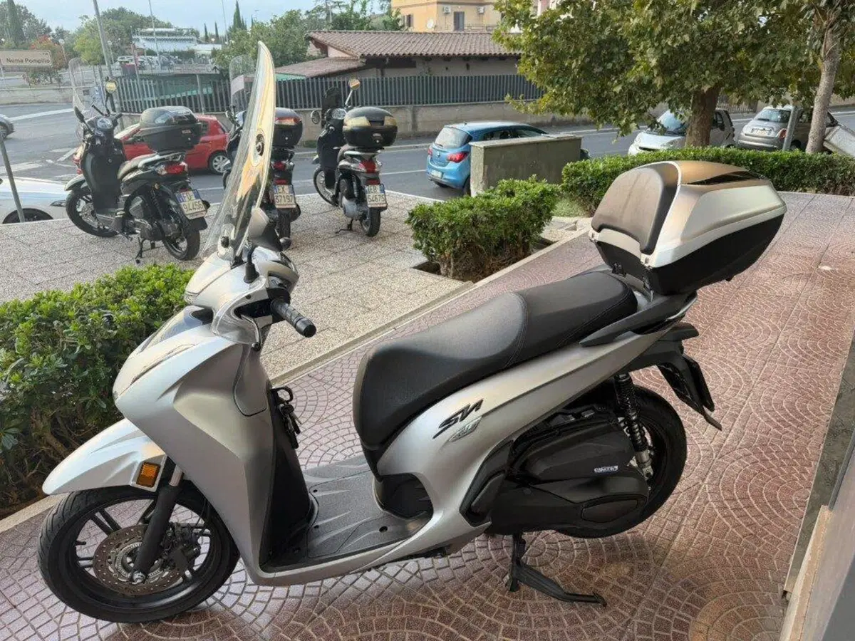 Honda SH 350 (2021 - 24) (8)