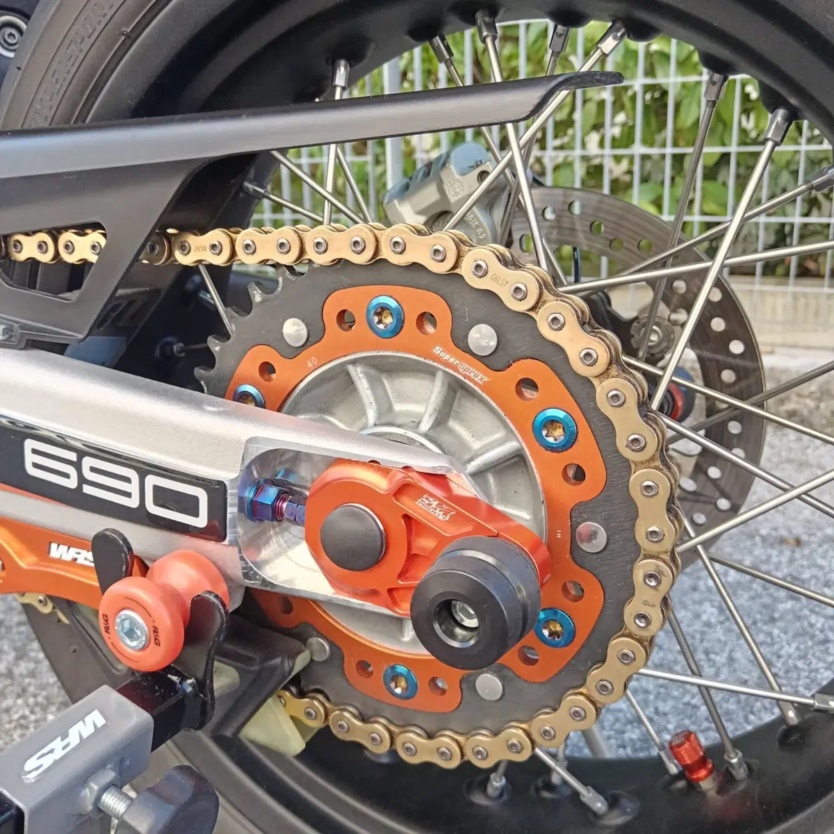 KTM 690 SMC R (2023 - 25) (8)