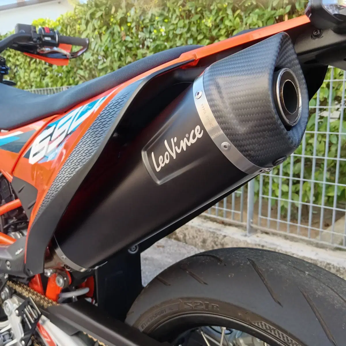 KTM 690 SMC R (2023 - 25) (9)
