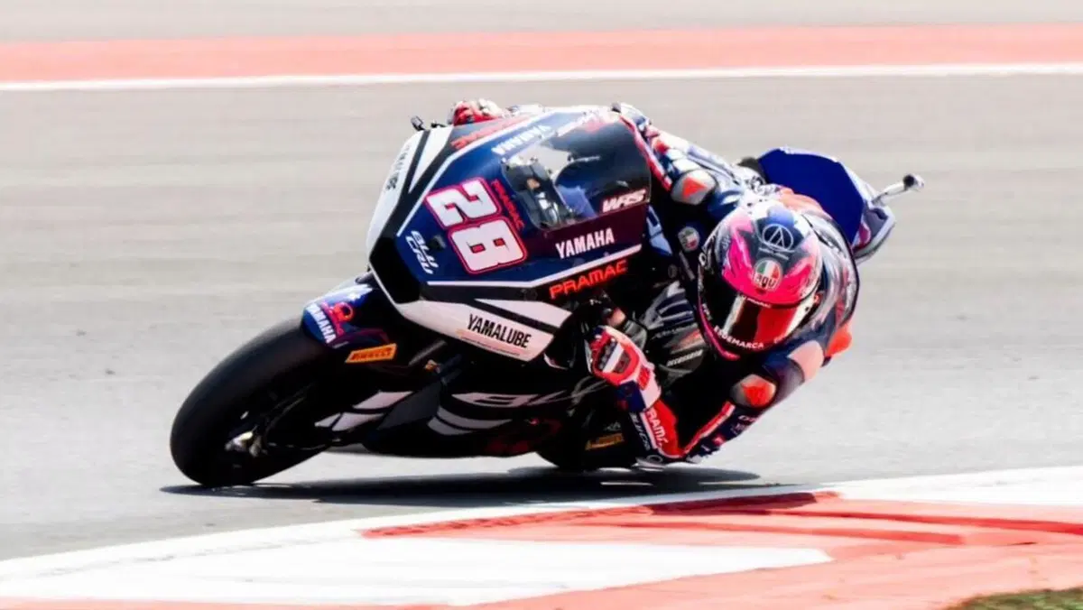 Moto2 pulp: incidente multiplo, beffa Escrig. E vince Izan Guevara [CLASSIFICA e VIDEO]