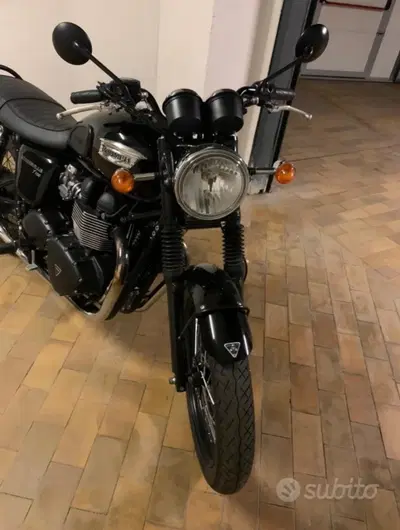 Triumph Bonneville T100 (2008 - 16) usata