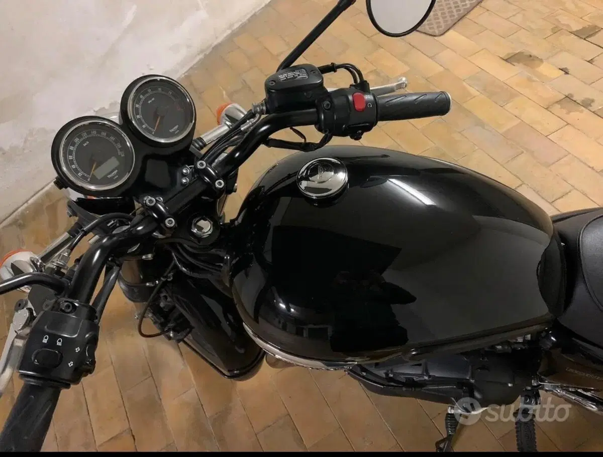 Triumph Bonneville T100 (2008 - 16) (4)