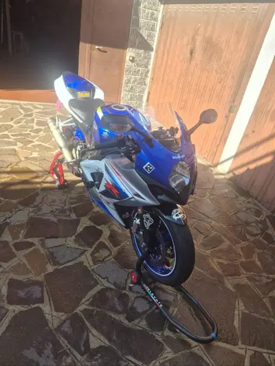 Suzuki GSX-R1000 (2006 - 08) usata