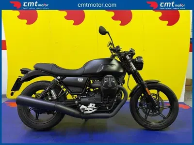 Moto Guzzi V7 Stone (2021 - 24) usata