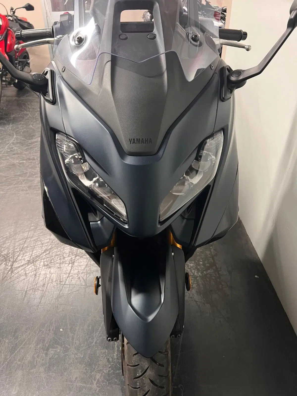 Yamaha T-Max 560 Tech Max (2022 - 24) (3)