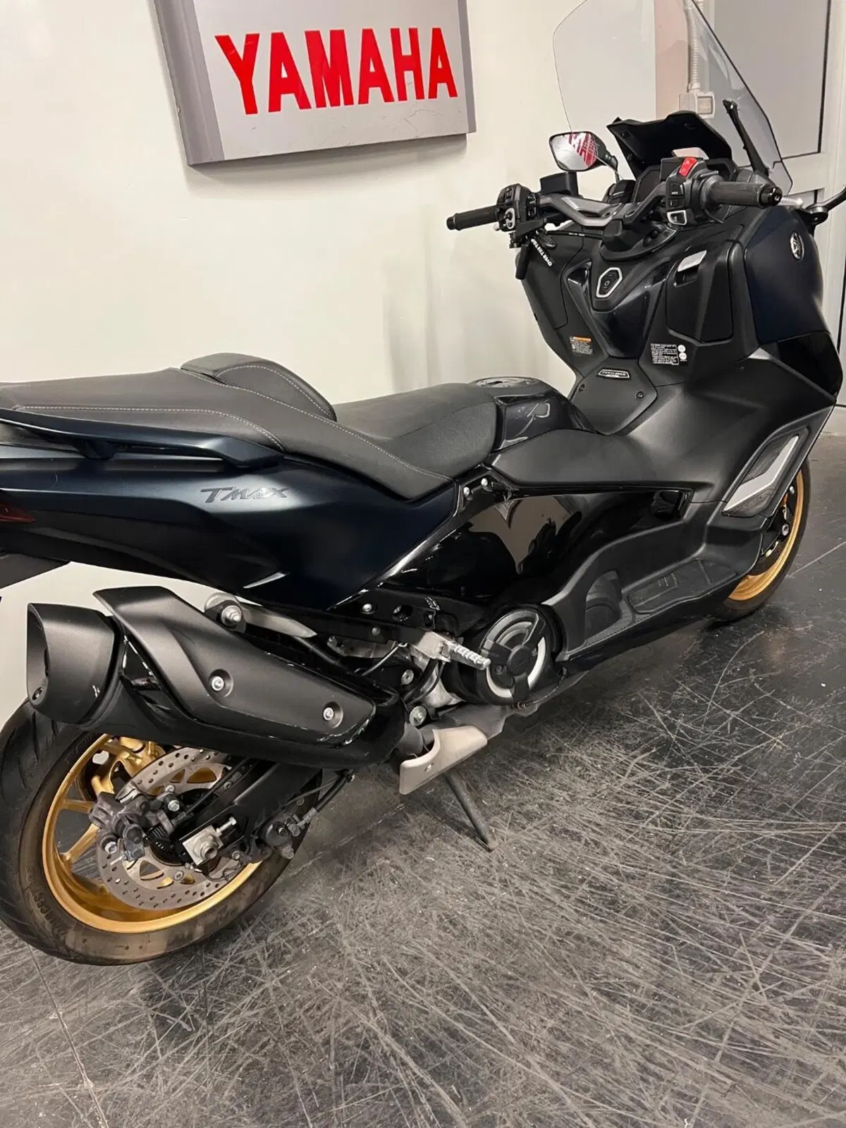 Yamaha T-Max 560 Tech Max (2022 - 24) (4)